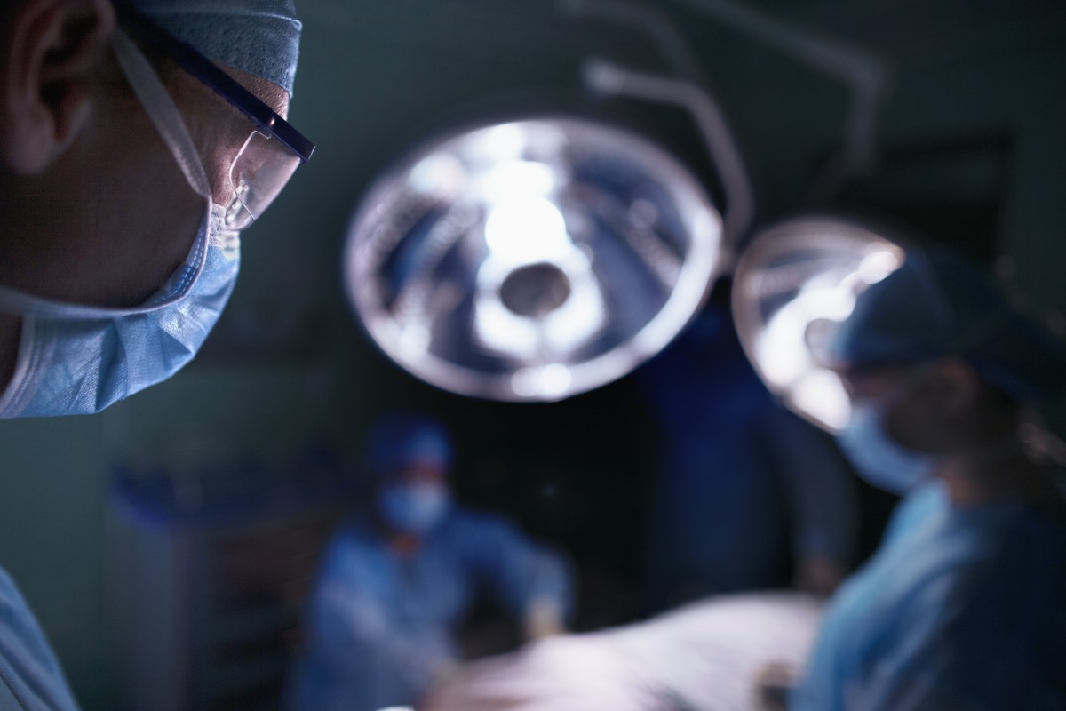 zdrowy męski uśmiech